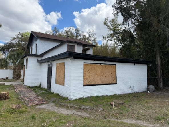 🛠️ Stalled Rehab Opportunity: 4/2 in South Riverside with Roof & AC Done!, Homes for Sale, Florida, North Carolina