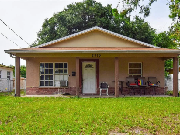 2006 CBS Tampa Fixer Upper, Homes for Sale, Florida, North Carolina