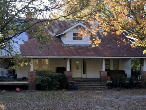 2.5-Acre Farmhouse Renovation in Rose Hill, Homes for Sale, Florida, North Carolina